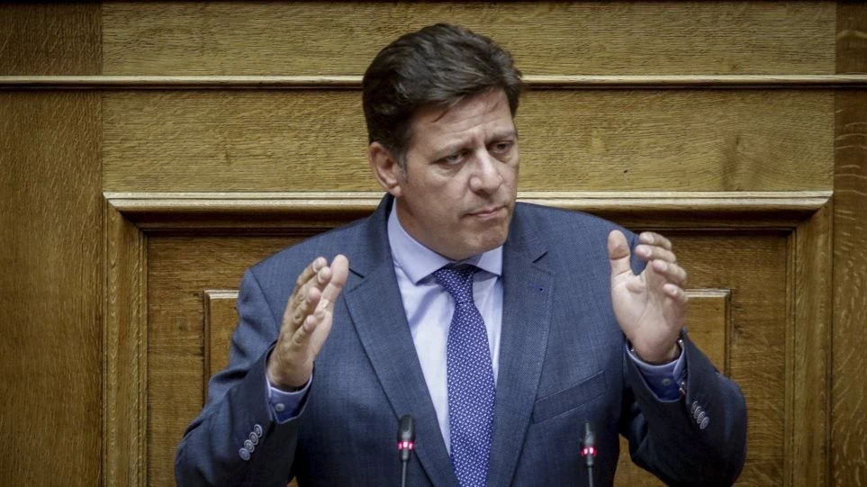 Βαρβιτσιώτης: Ο Βίτσας αποφεύγει συστηματικά τον έλεγχο για τα hot spot του Ανατολικού Αιγαίου